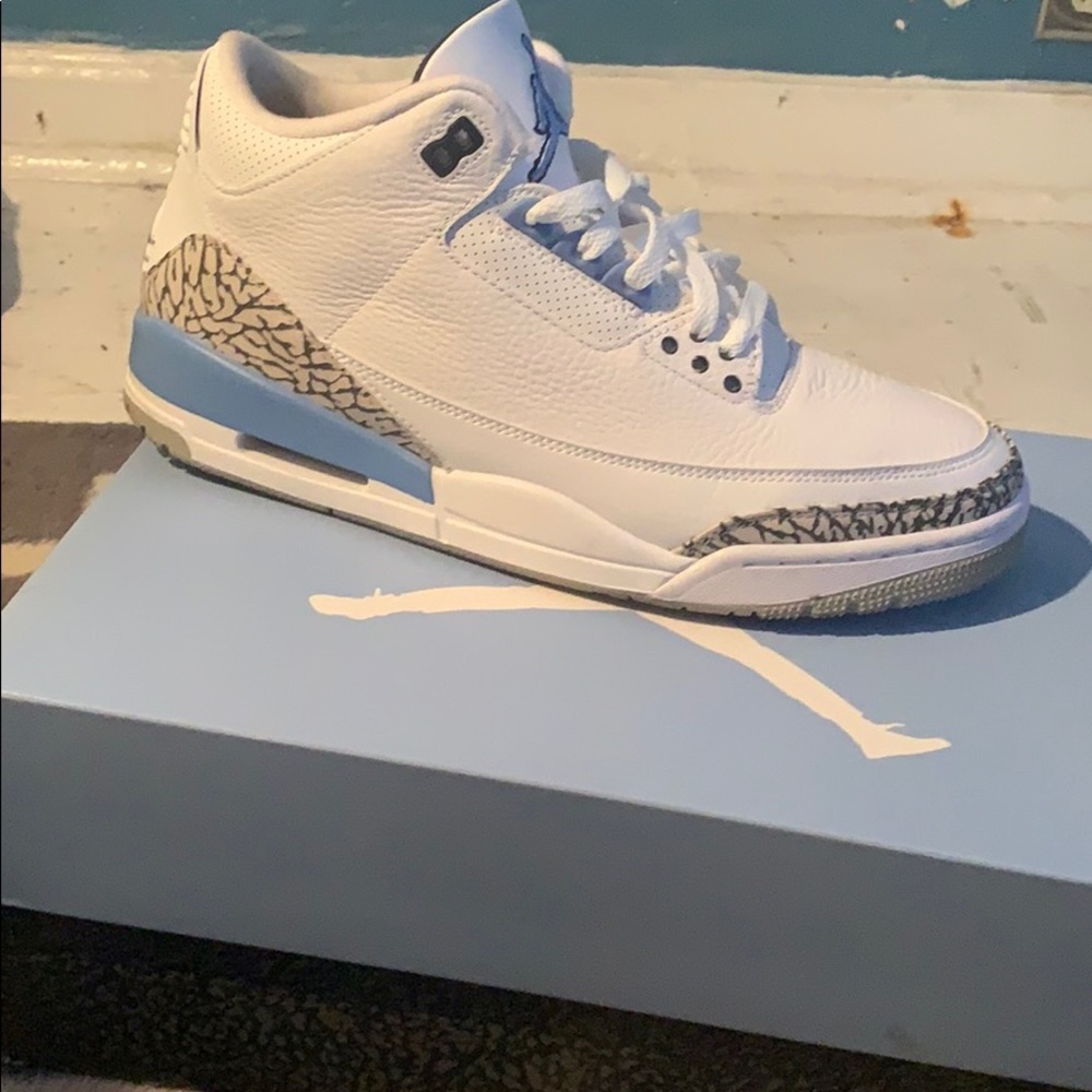 Jordan 3 UNC